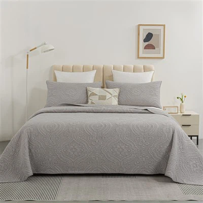Quilts And Coverlets